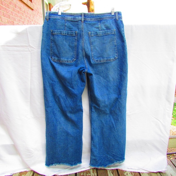 Mango Men's Relaxed Blue Jeans - Picture 3 of 3